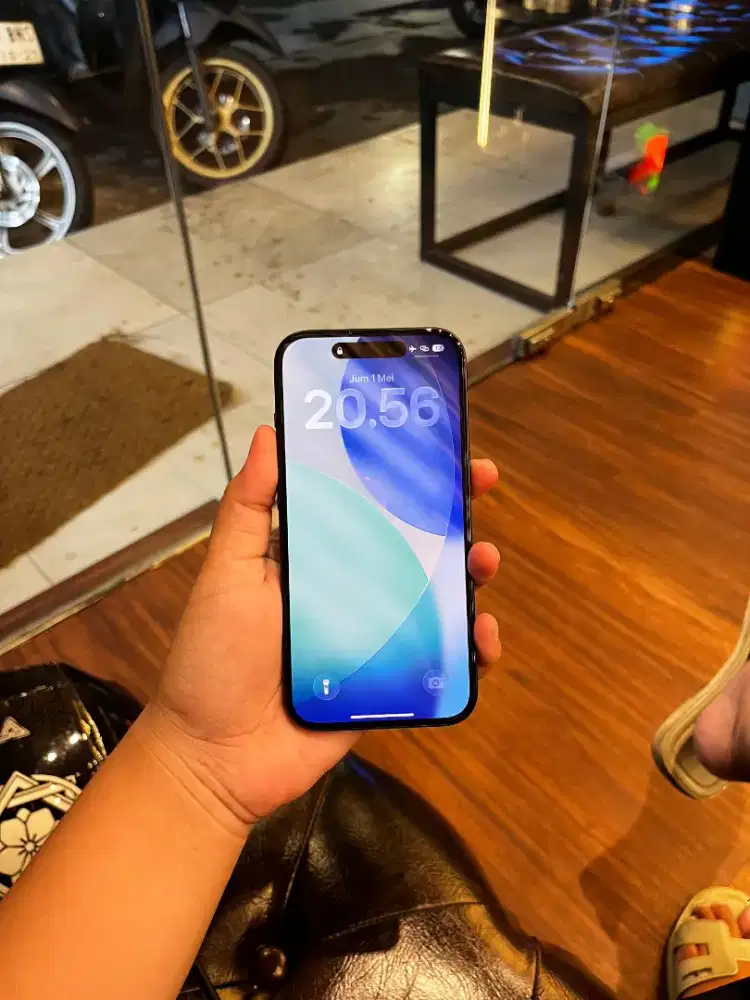 iPhone 15 256gb iBox
