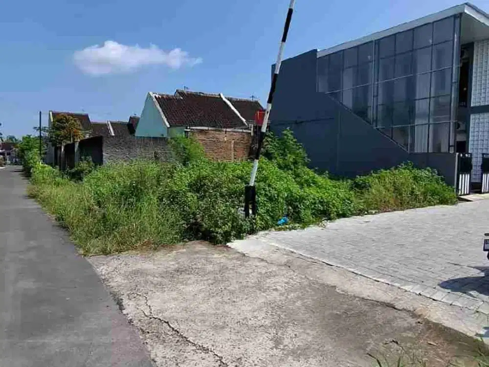 Dijual pekarangan 102m.di purbayan sukoharjo