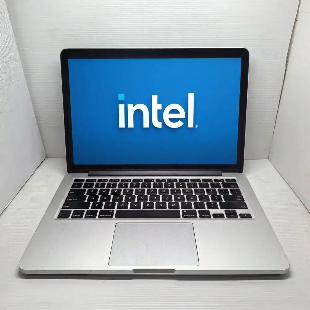 APPLE MACBOOK PRO RETINA MID 2014 i5 8/128 NO MINUS SIAP PAKAI