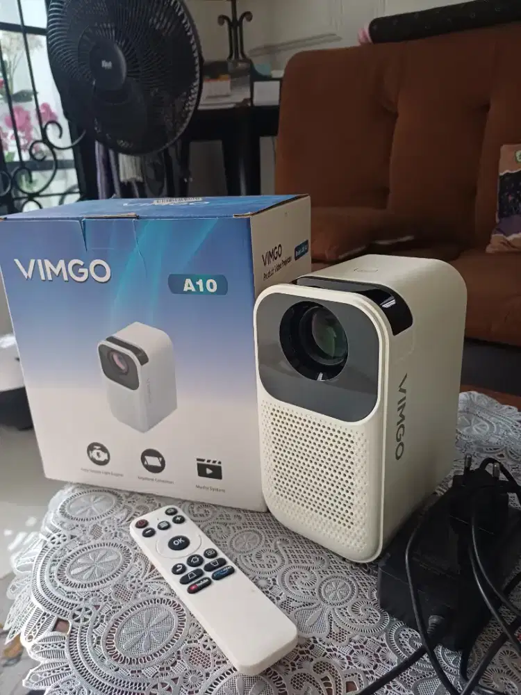 Proyektor android Merk Vimgo A10