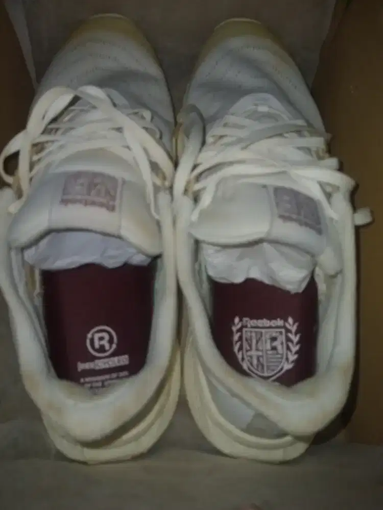 Sepatu Reebok size 42