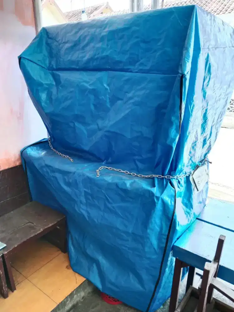 Terpal booth gerobak etalase jahitan resleting second ngga jadi pakai