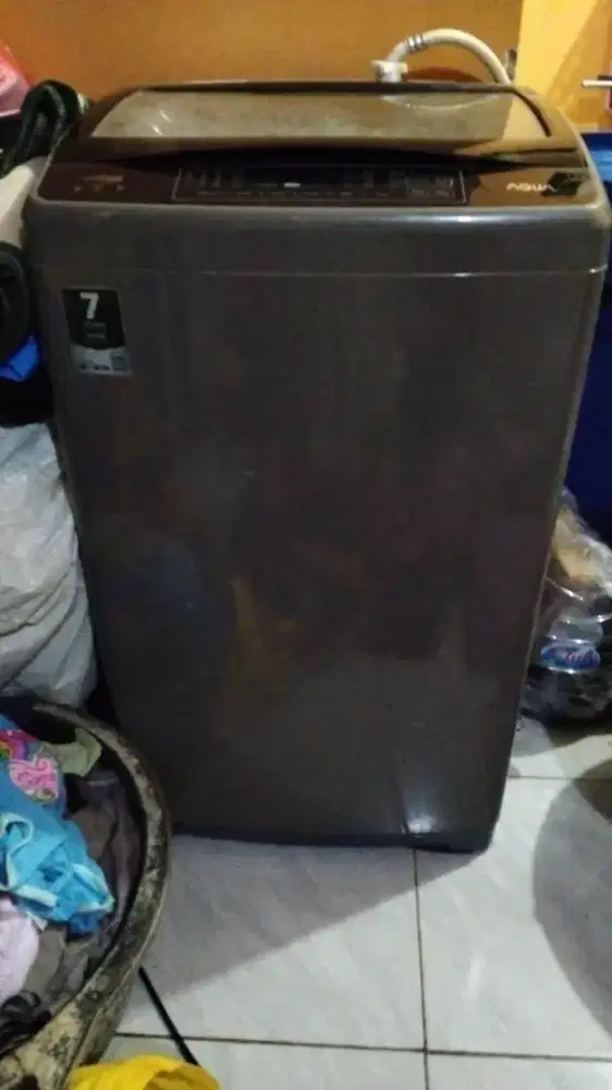 Mesin cuci merk aQua