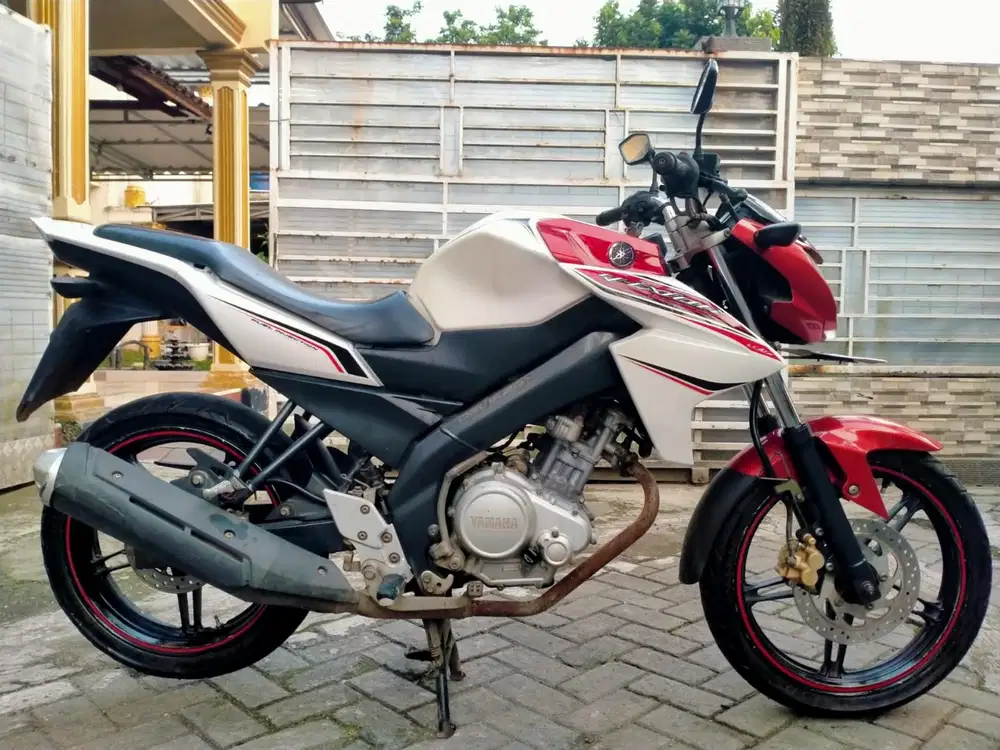 Yamaha Vixion new lengkap motor sehat keterangan detail dibawah