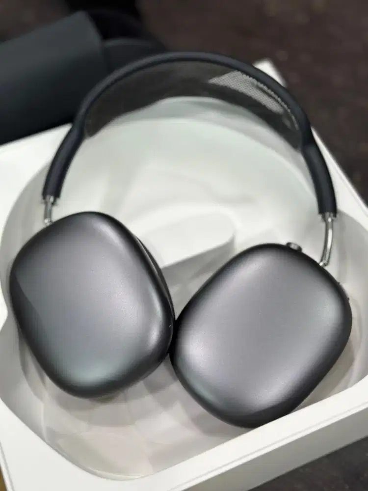Airpods max 1 black