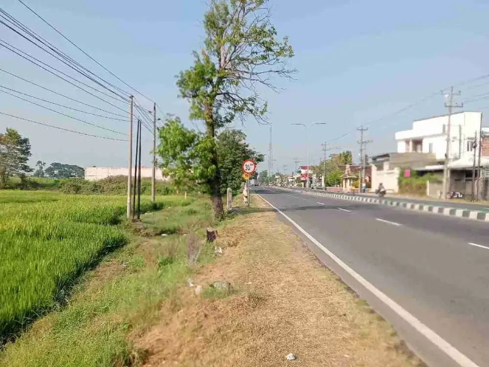 tanah kering pinggir jl nasional dekat tol Sragen
