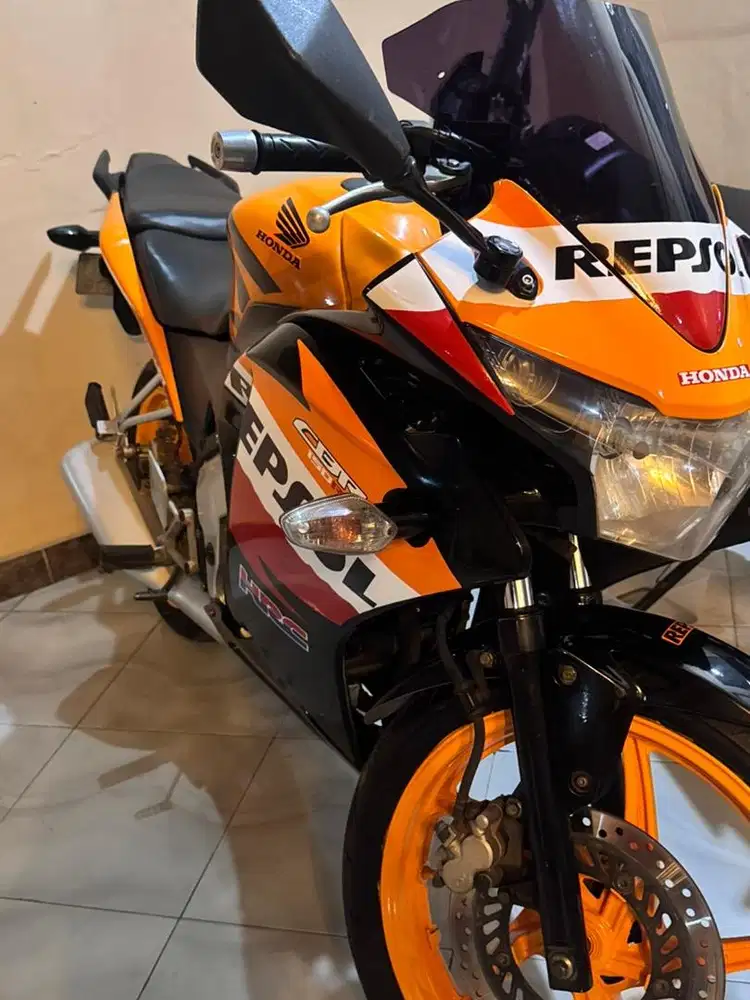 HONDA CBR 150R (CBU)