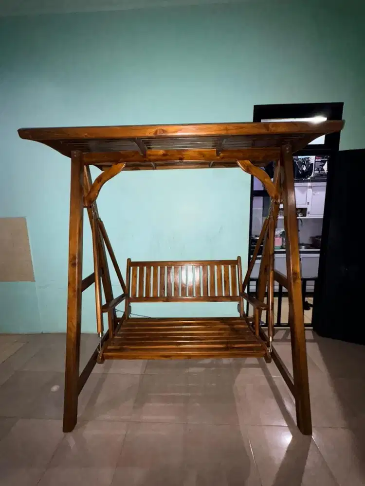 Ayunan Kayu Jati Minimalis Atap Kayu - Kondisi Mulus