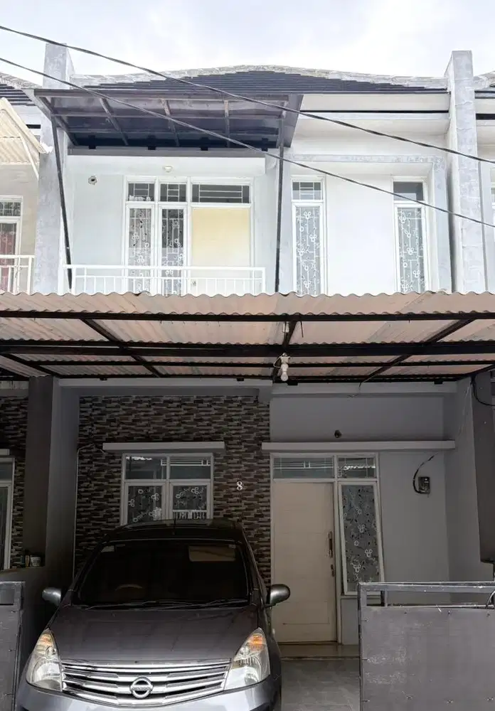 Disewakan Rumah 2 lantai siap huni. Lokasi strategis nempel Graha Raya
