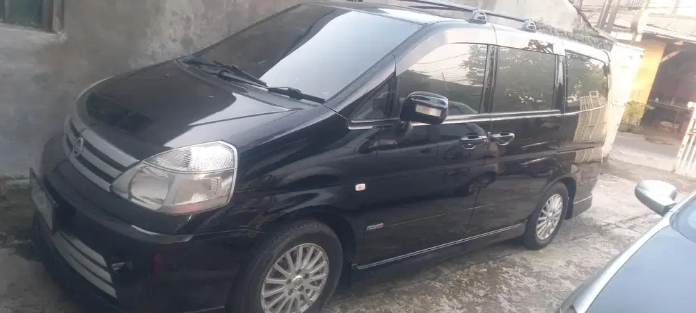 Nissan Serena 2010 Bensin