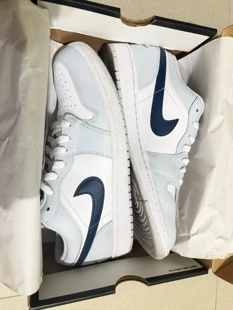 Air Jordan 1 Low Aura Squadron blue white size 43
