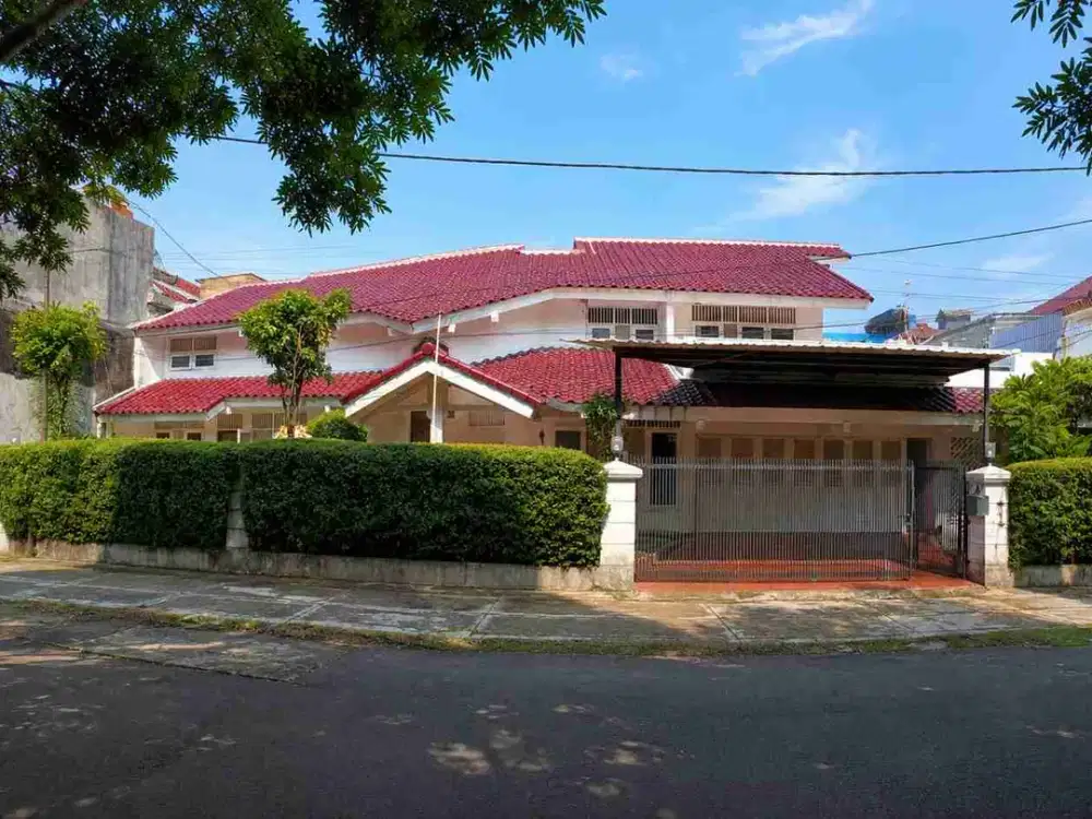 Rumah Luas Premium Di Tengah Kota Jakarta Selatan