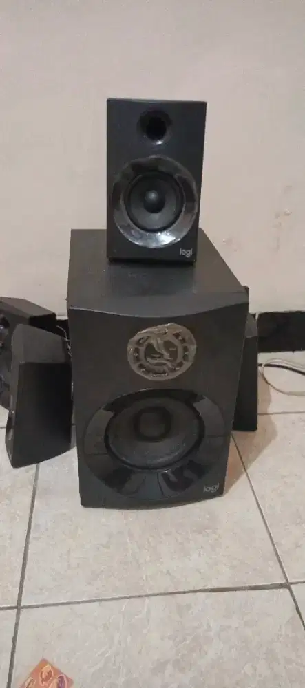 Speaker logitech Z-607