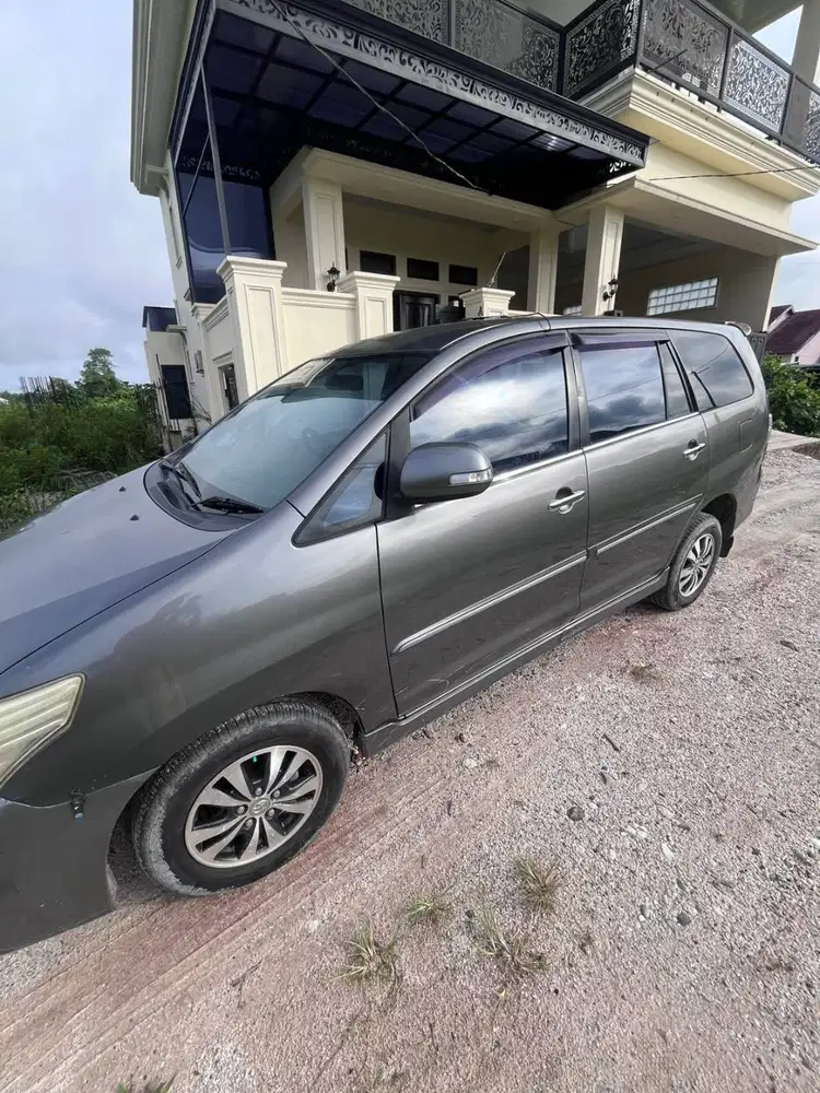 2015 Toyota New kijang innova V M/T 2.0 (manual) - plat BJM hidup
