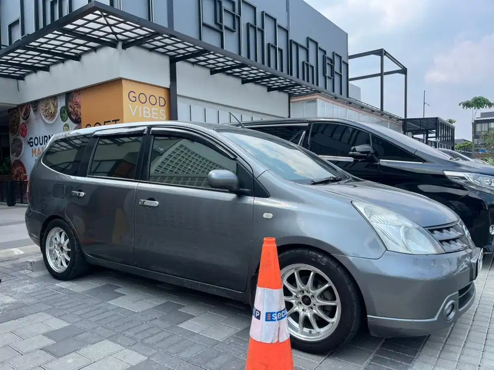 Grand Livina XV matic 2008