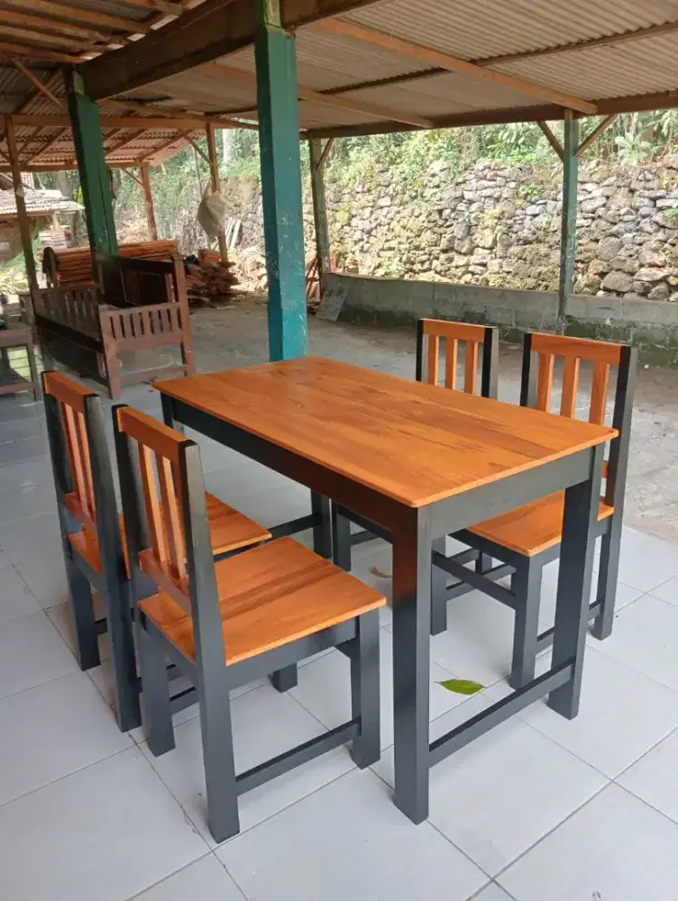 Meja kursi makan minimalis perumahan
