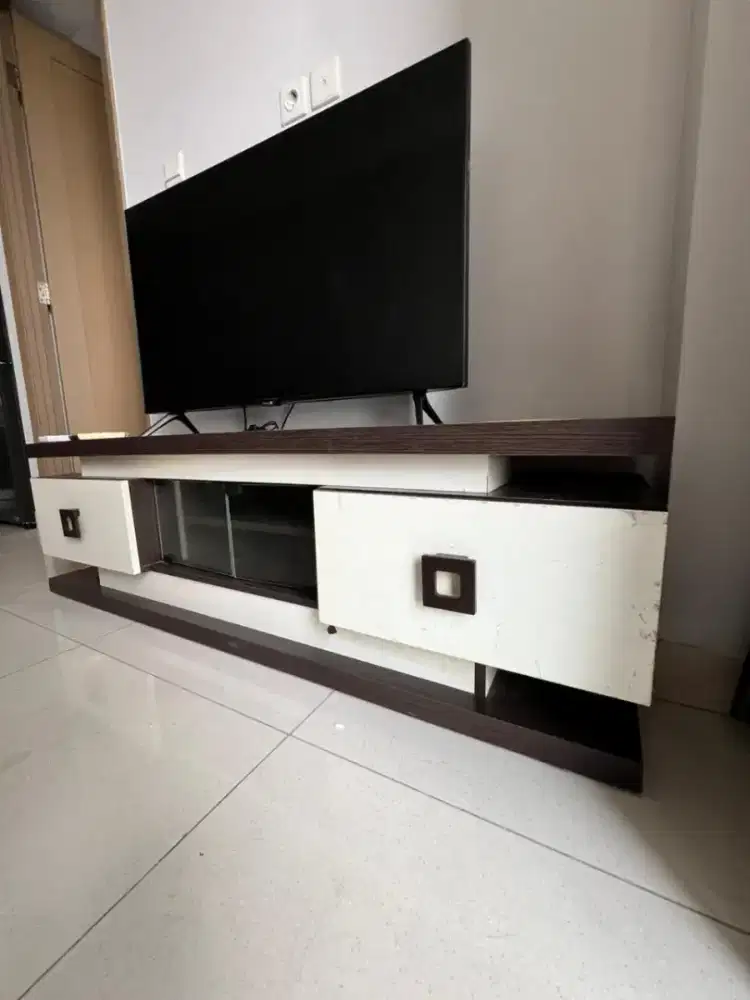Dijual rak tv tidak sama tvnya