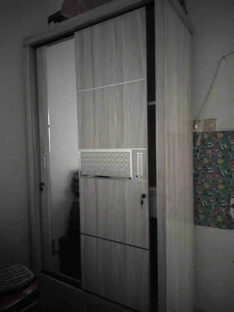 DIJUAL MURAH LEMARI PAKAIAN 2 PINTU SLIDING