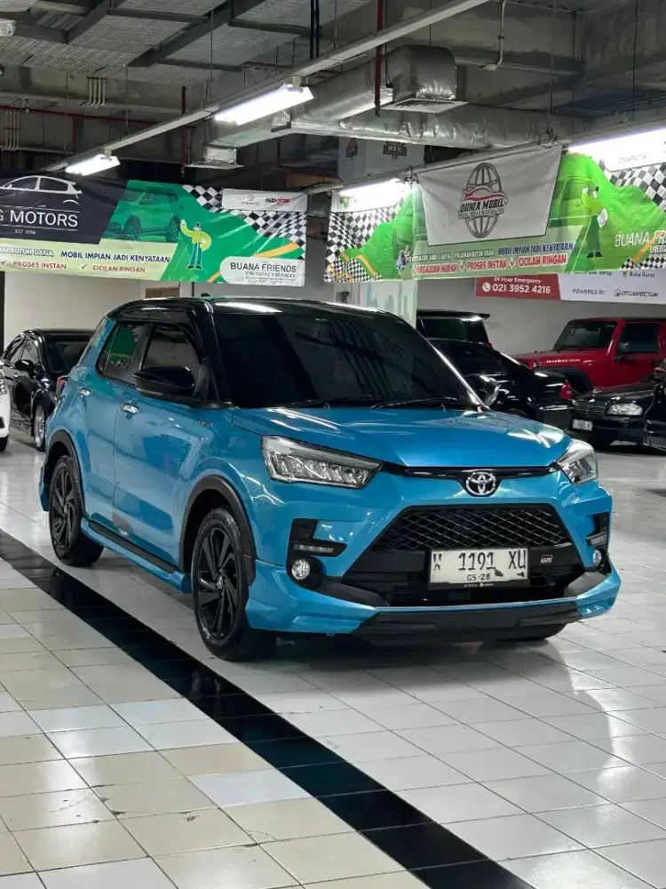 Toyota Raize GR Sport Turbo CVT 1.0 Two Tone 2023 Biru Matic / AT BOSS