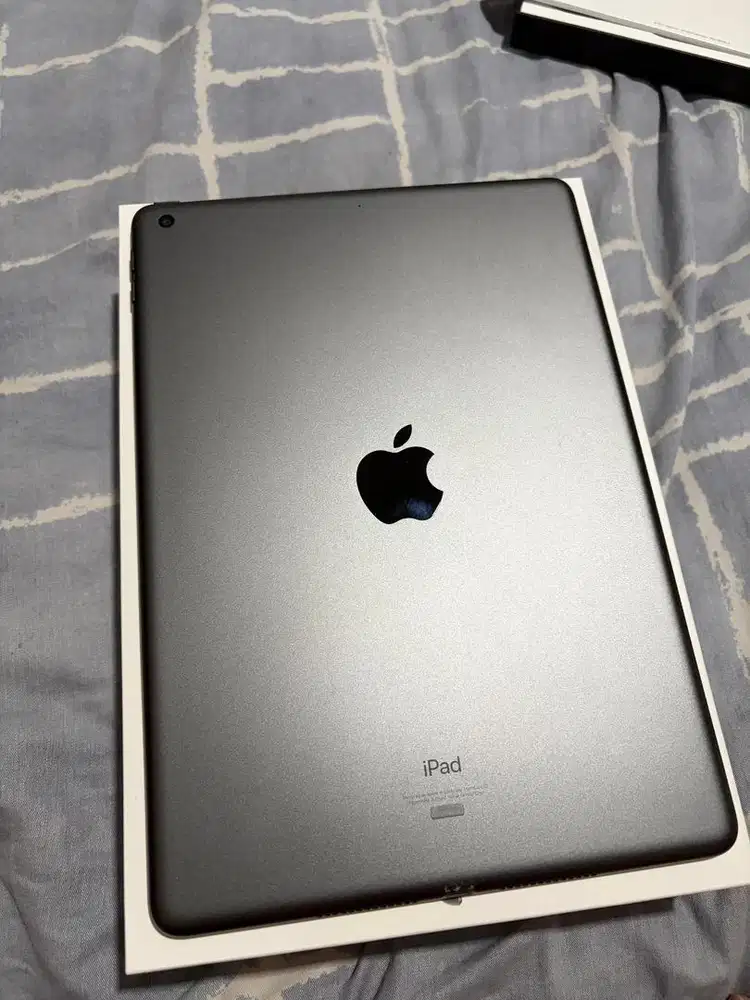 Ipad Gen 9, 64gb ex ibox. Jual cepat !!