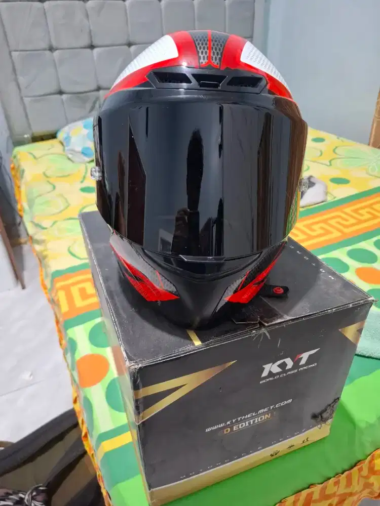 KYT Tt course milles moralles limited edition