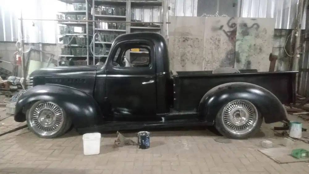 Di cari tukang kabel mobil tua