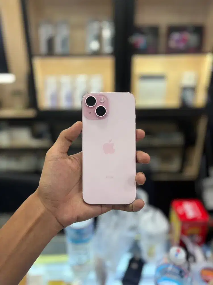 iPhone 15 256Gb Pink baru 2 minggu pake