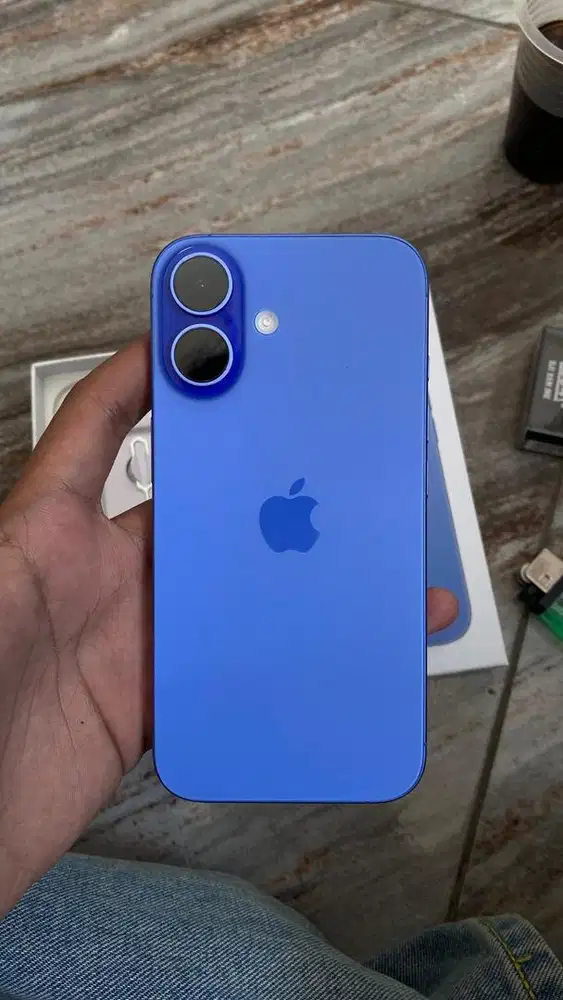 Iphone 16 basic 128gb inter ultramarine