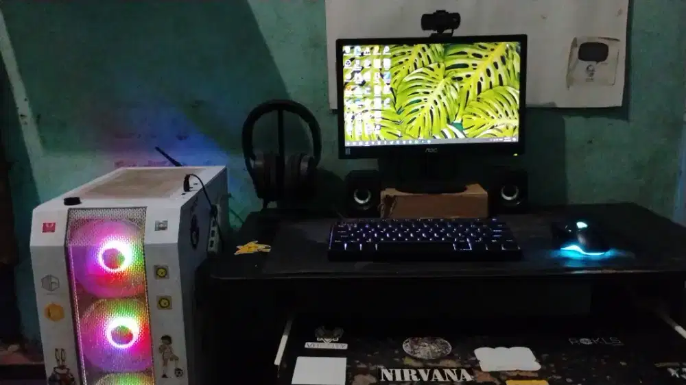 PC Dan Monitor Siap Pakai Gaming, Streaming dan Editing