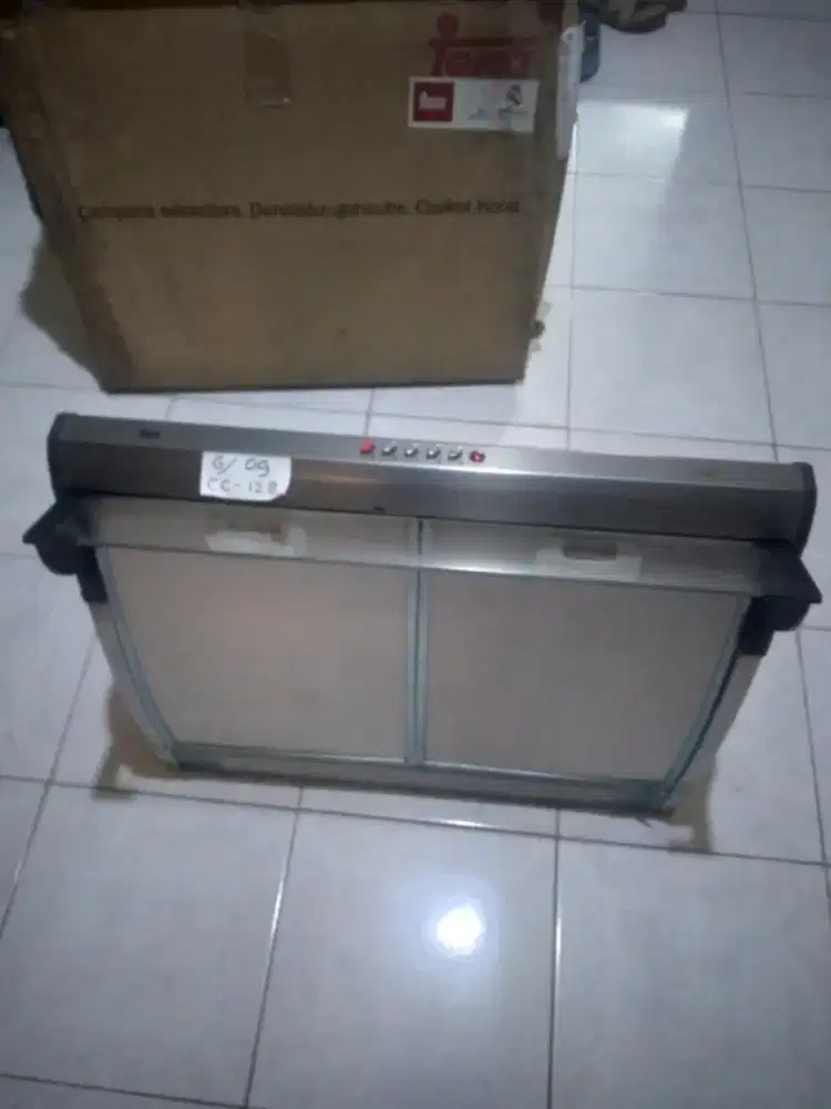 Cooker hood ( exhaust penghisap asap kompor )