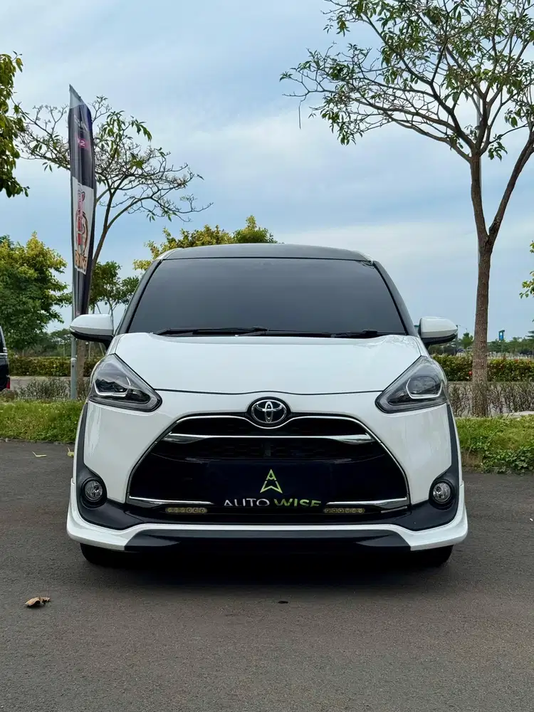 (LOW KM)SIENTA Q AT 1.5 2017 WHITE ON BLACK