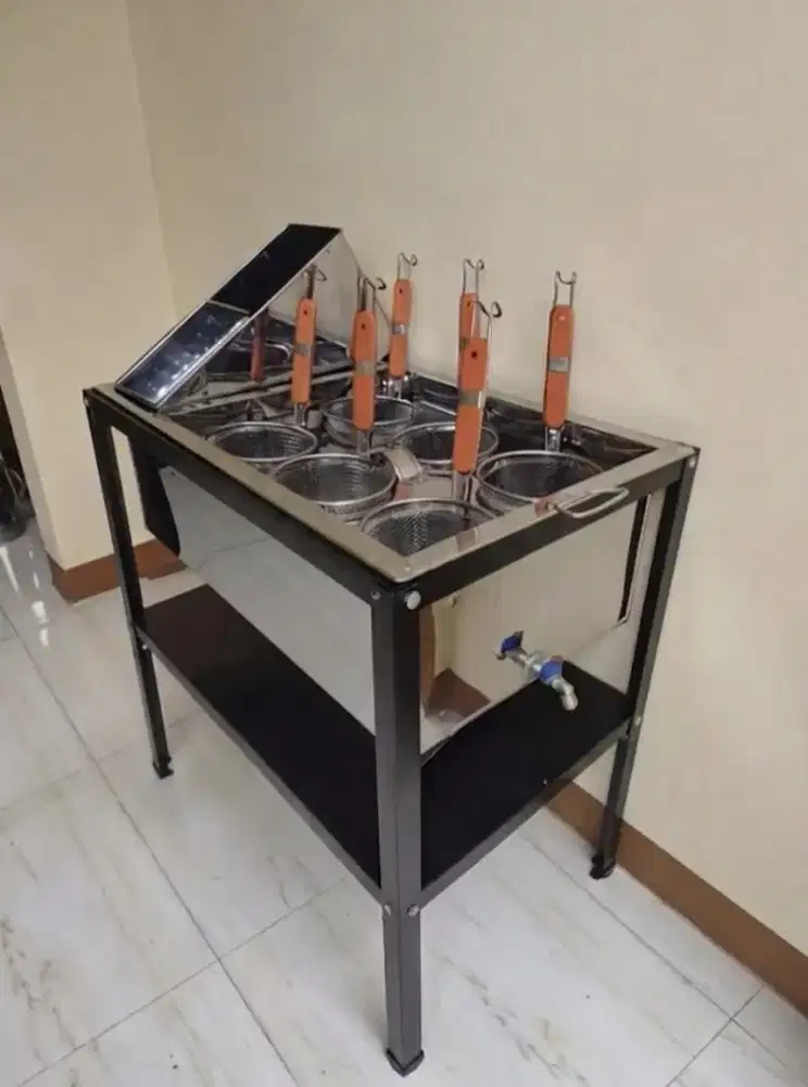 Dandang Mie Ayam/Bakso 6 Lubang