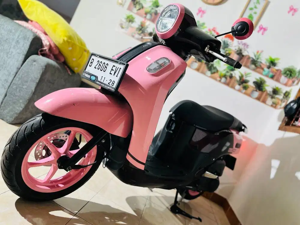 Yamaha Fazzio Neo 2023 Special Edition Black&Pink