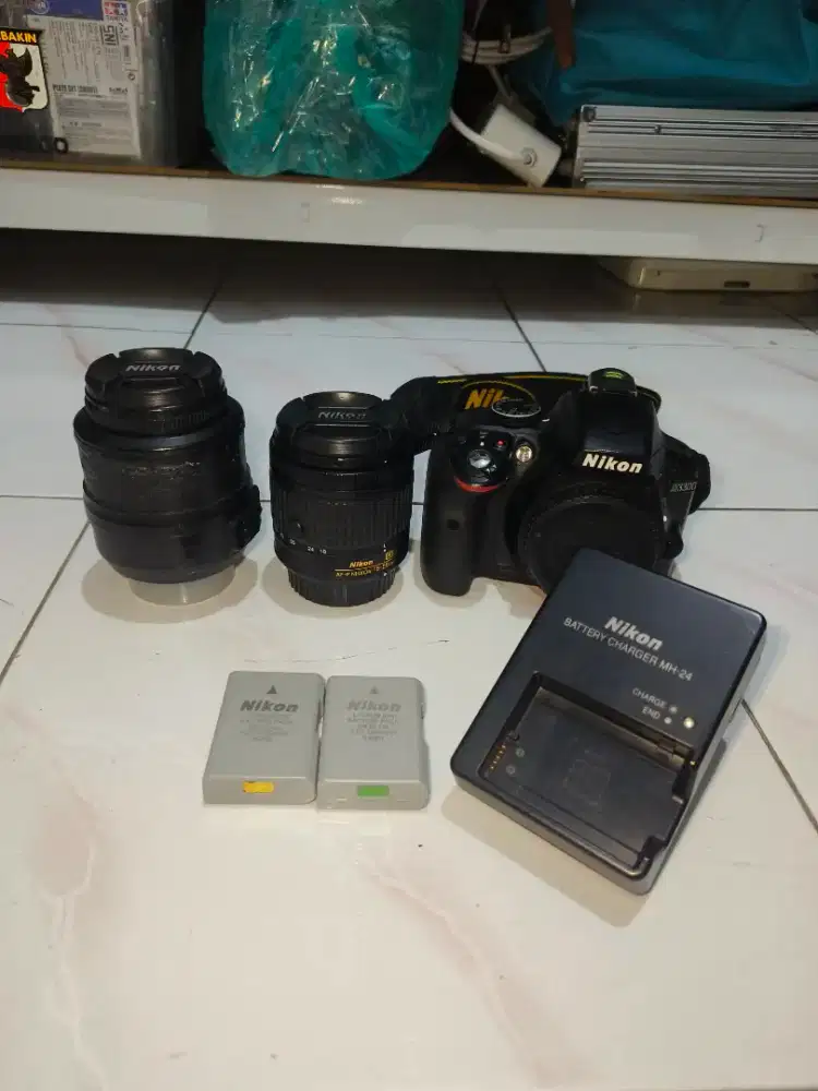 Nikon D3300 Mulus Like New Fullset 2 Lensa Original Dry Box Siap Pakai