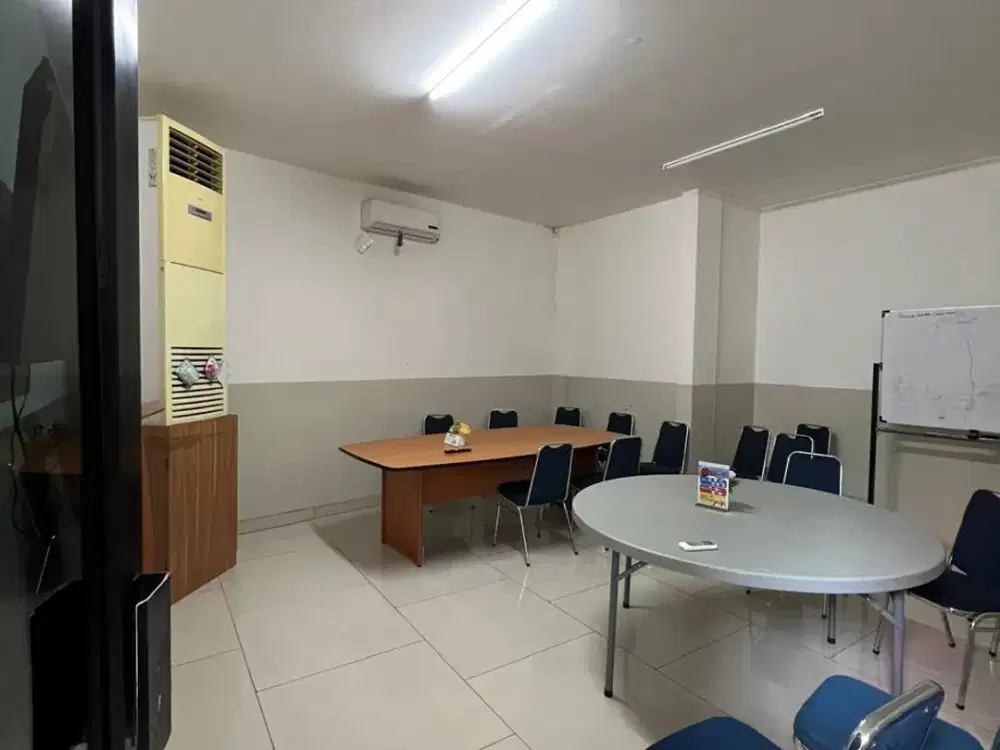 DISEWAKAN GEDUNG RUANG USAHA STRATEGIS 2 LANTAI DI JL BKR BANDUNG
