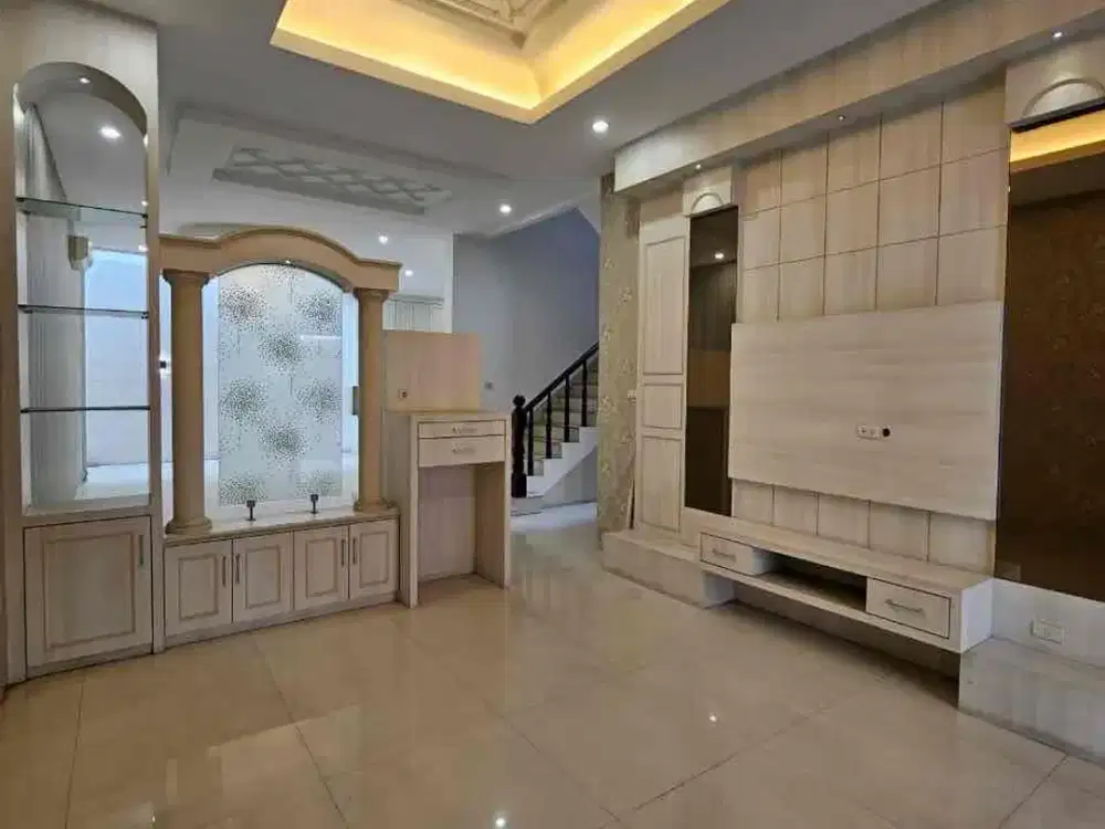 Lebar 8 Meter Hadap Utara Cemara Asri