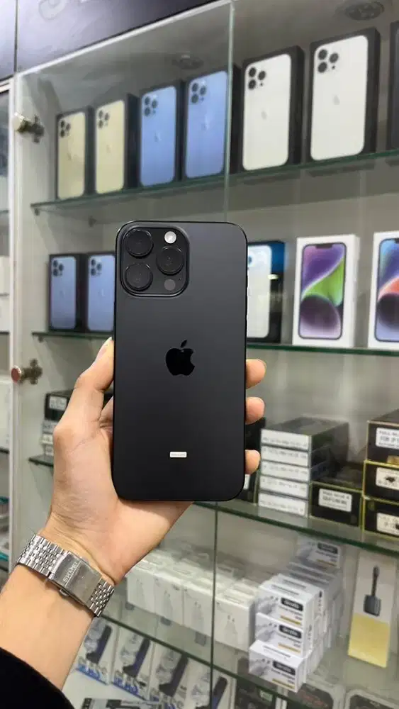 Iphone 16 Pro max 256 GB Ibox, garansi Aktif - Oktober 2026