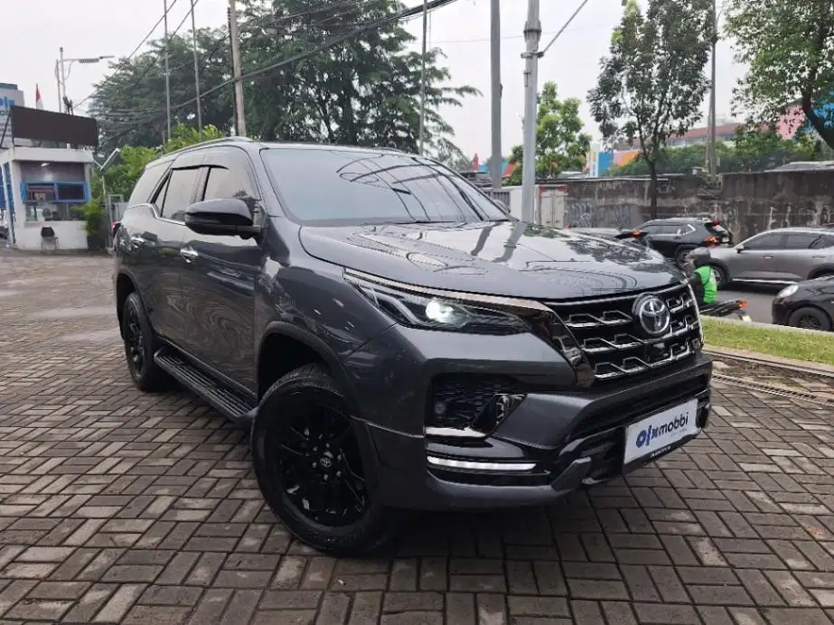 DP MURAH Toyota Fortuner 2.8 4x2 GR Sport DSL Solar-AT 2022  C8OKA