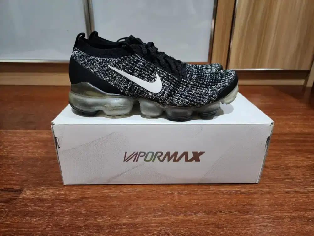 Nike Air Vapormax Flyknit 3 Size 42