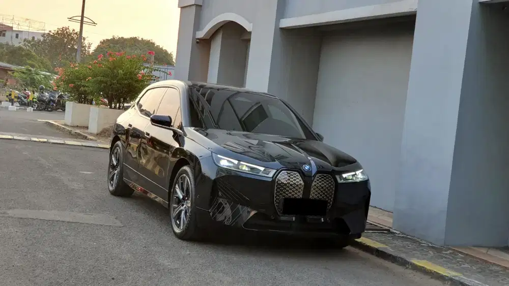 [ ANTIK LOW KM ] BMW iX xDrive40 Xdrive 40 Sport AT 2023/2024