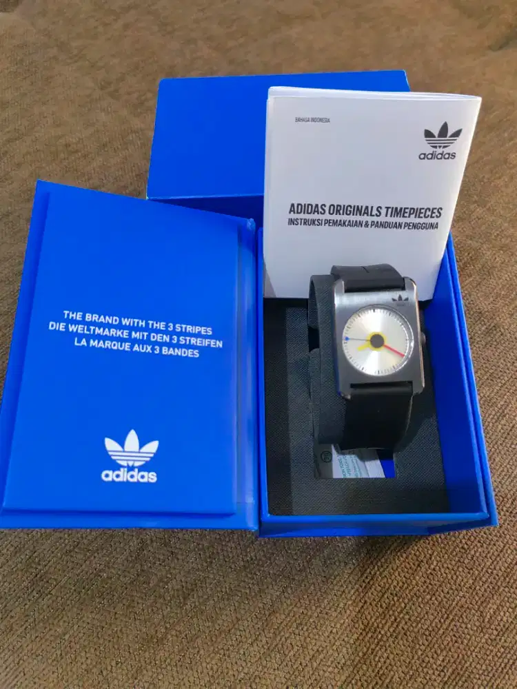 Jam tangan adidas Retro Pop One