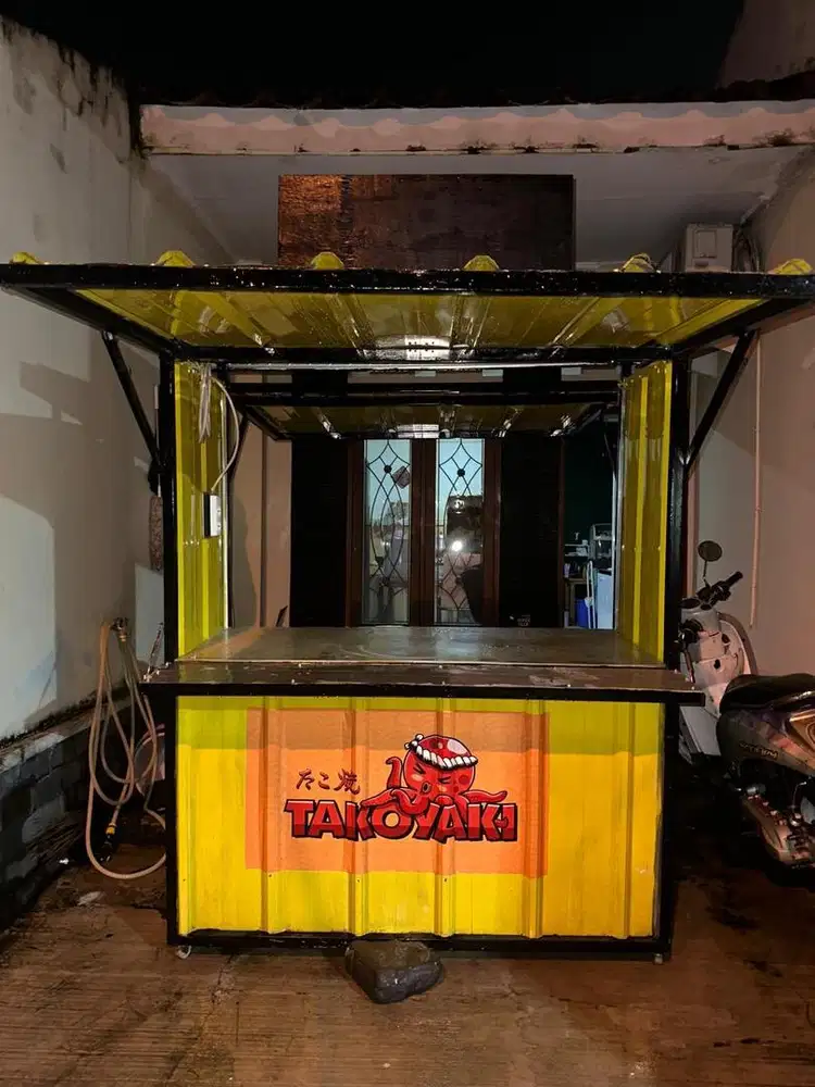 Booth kontener masih baru