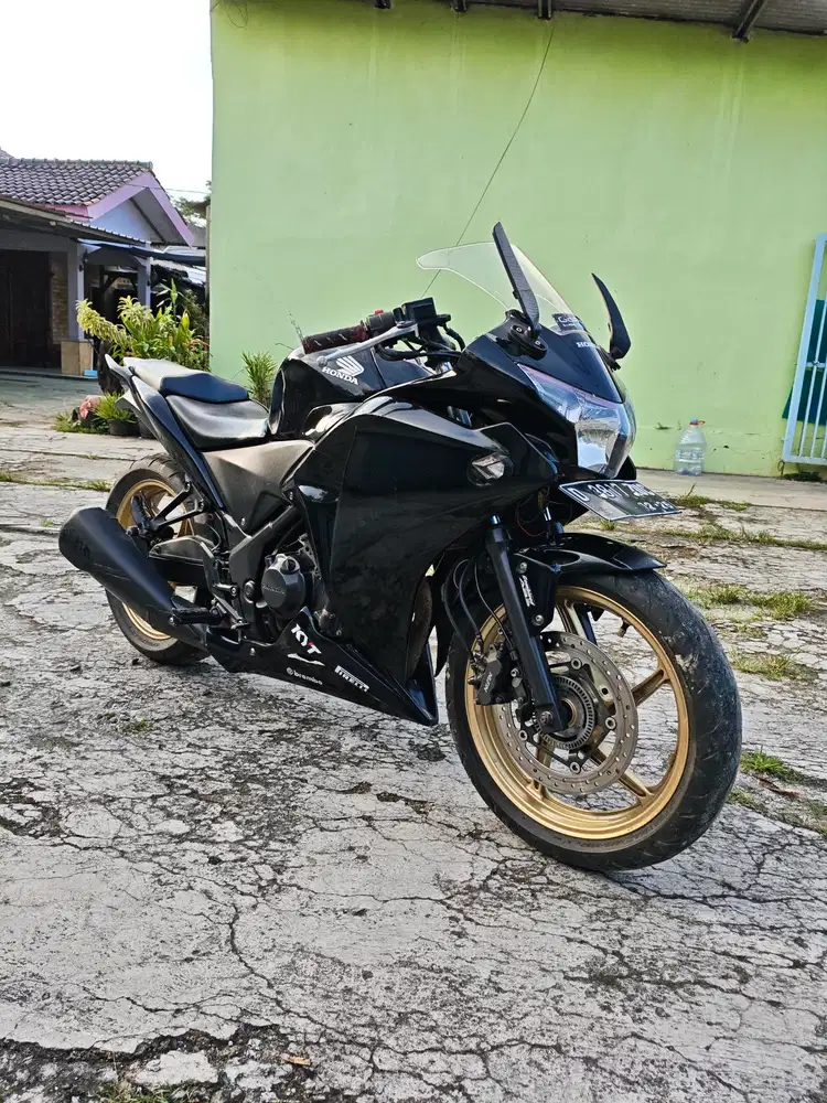 dijual Honda CBR 250cc ABS Surat Komplit