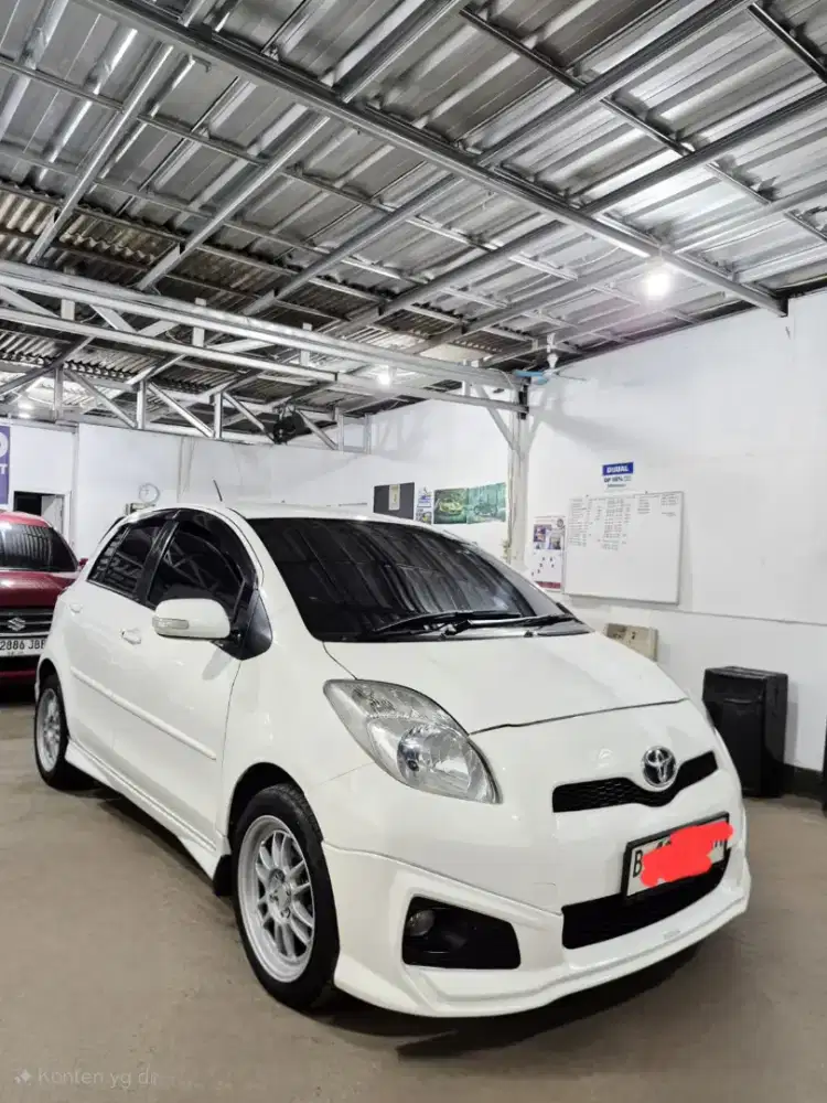 Yaris S a/t TRD 2012 Dp 8 jt ang 3,2