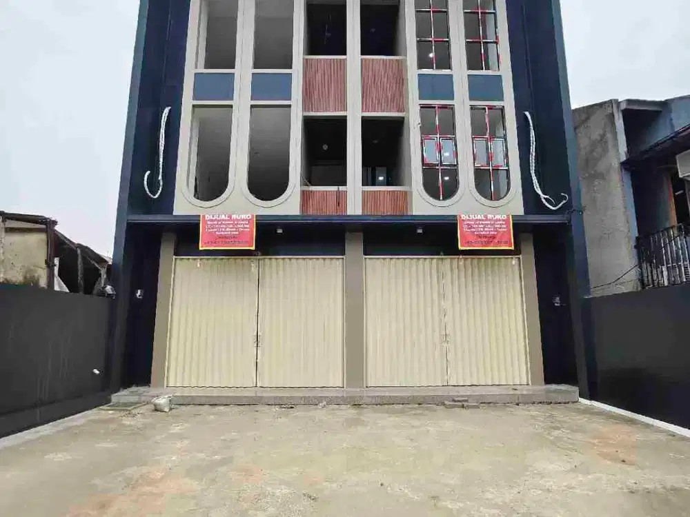 RUKO EXCLUSIVE 3 LANTAI PARKIR LUAS DAN LOKASI PINGGIR JALAN RAYA UTAMA