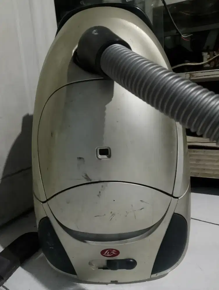 vacum cleaner penyedot debu dan kotoran