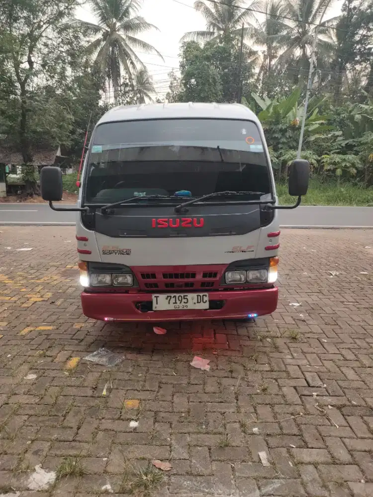 ISUZU ELF MINIBUS KM LOW