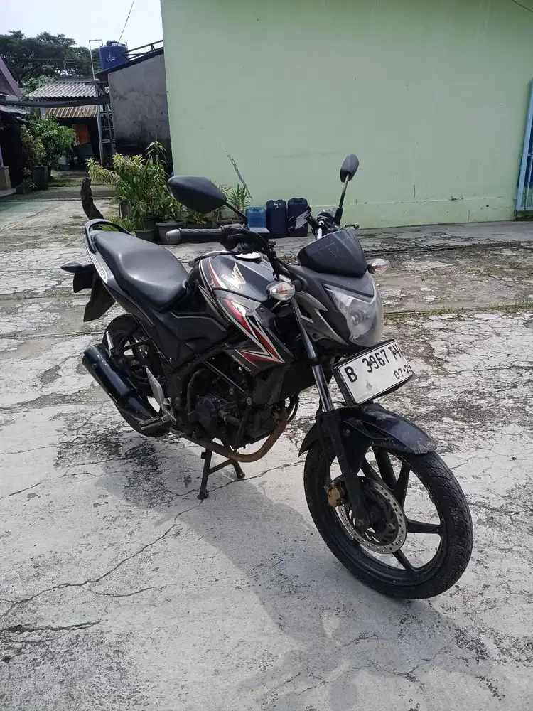 dijual Honda CBR 150cc 2013 GURIH
