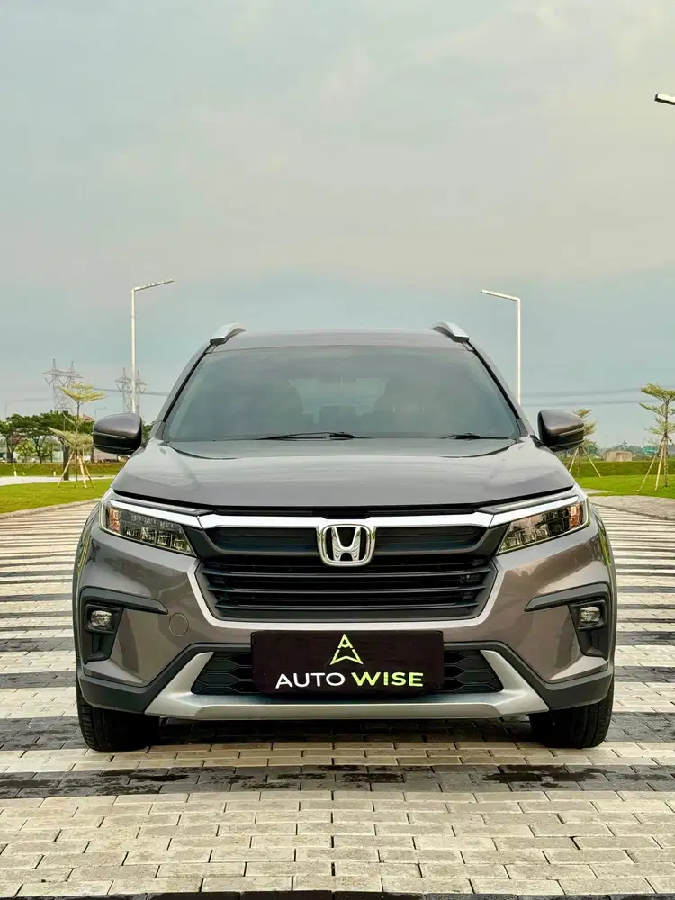 BRV E CVT 2022 GREY ON BLACK