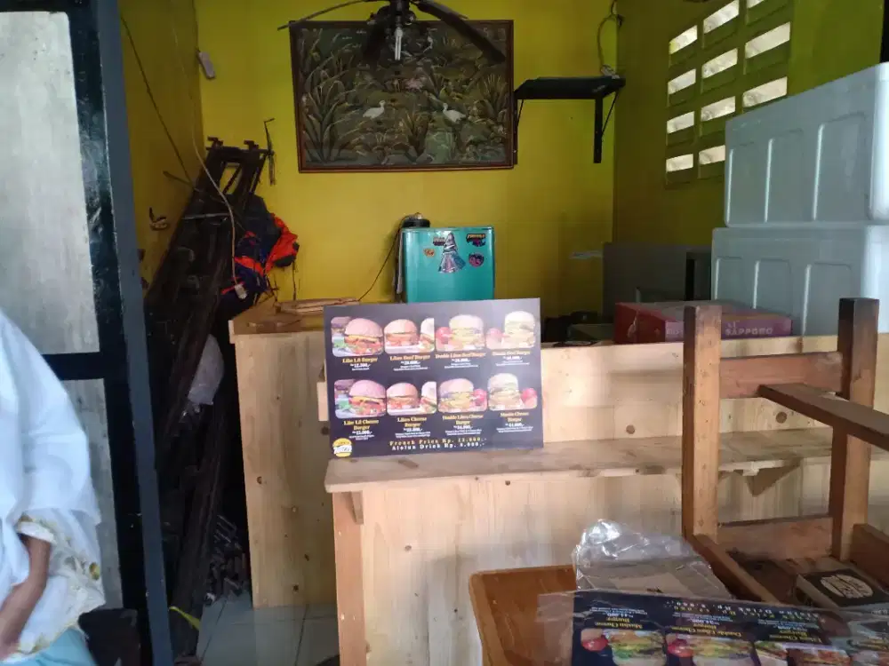 Meja bar jari Belanda